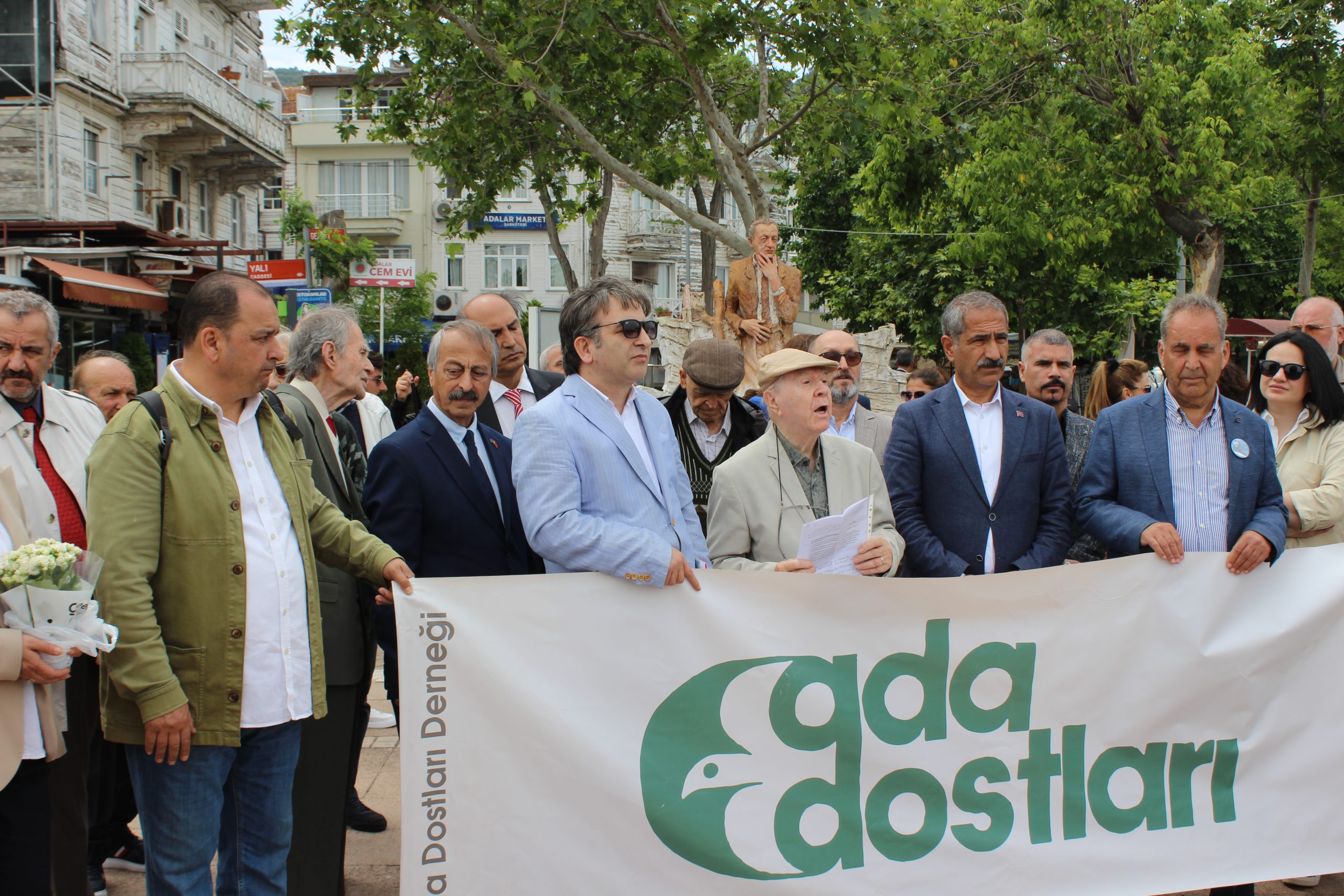 SAİT FAİK KENDİ ADASI BURGAZ’DA ANILDI